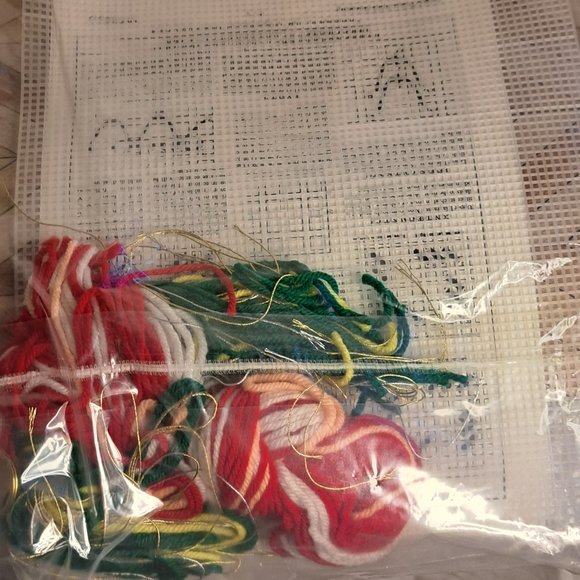 HERRSCHNERS plastic Canvas Kit Peace Angels - Picture 3 of 4